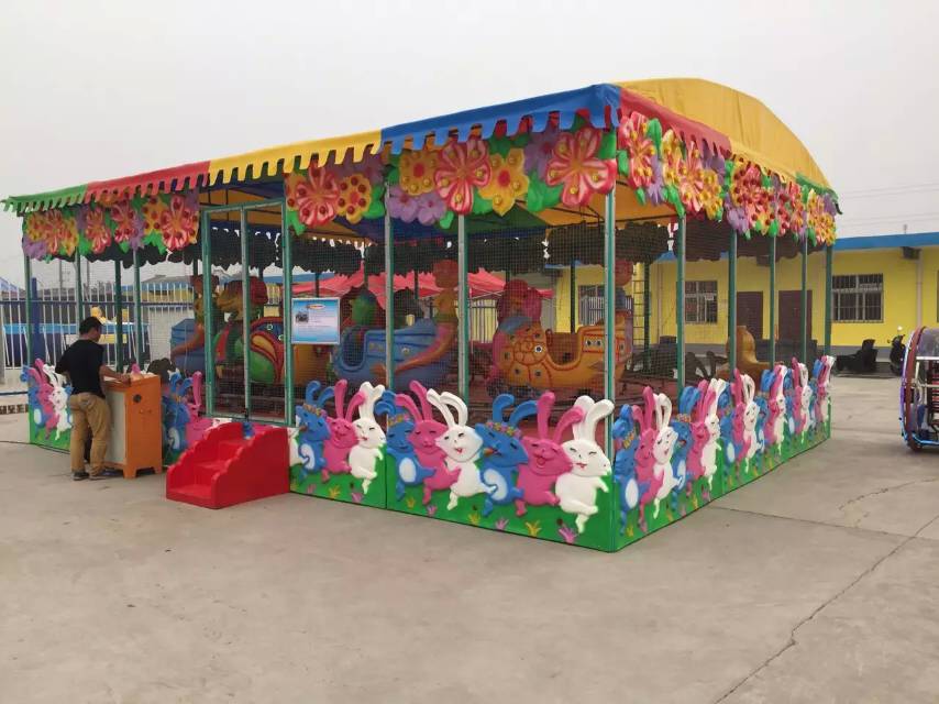 欢乐喷球车